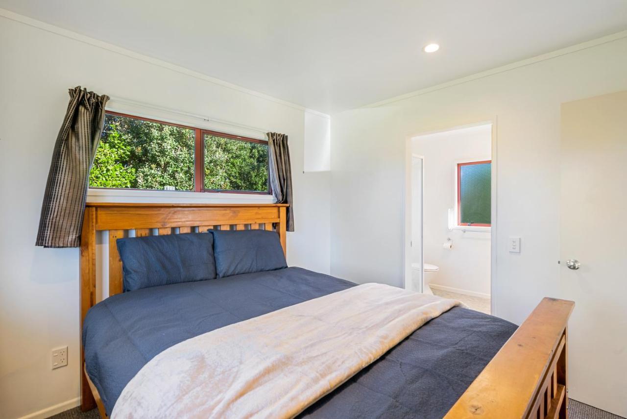 Cottage On Rutherford - Waikanae Holiday Home Экстерьер фото